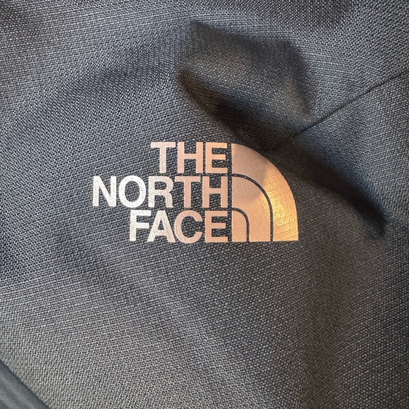 The North Face Isabella Sling NWT - Picture 3 of 10
